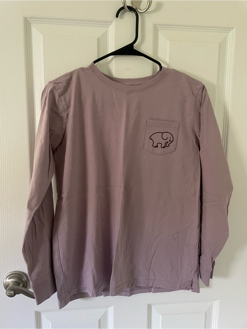 Ivory Ella Long-Sleeve Pocket Tee in Dusty Lavender
